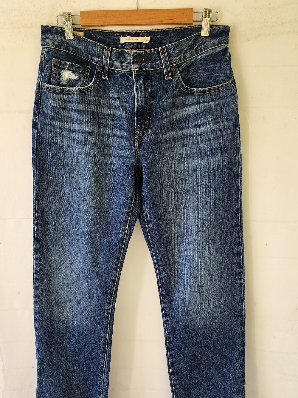 Levi's Premium Middy Straight Jeans - Picture 4 of 16